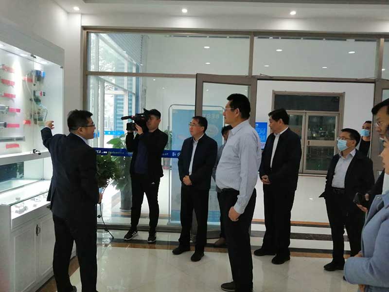 考察指導(dǎo)工作